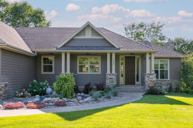 22041 Talon Dr, Saint Augusta, MN 55320