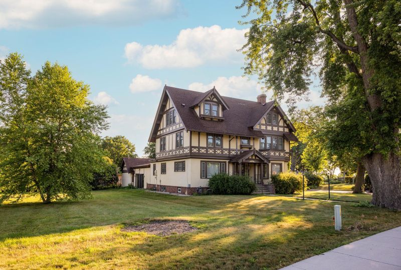 929 E Elm Ave, Waseca, MN 56093