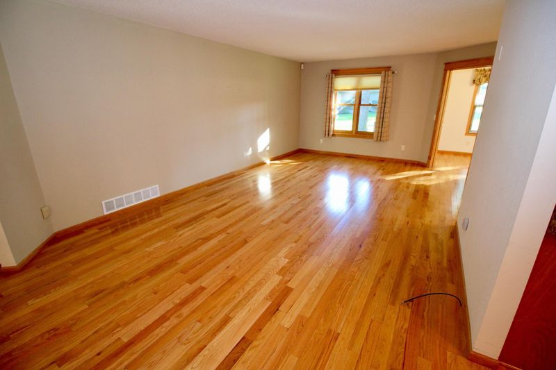 14314 Northwoods Dr, Baxter, MN 56425