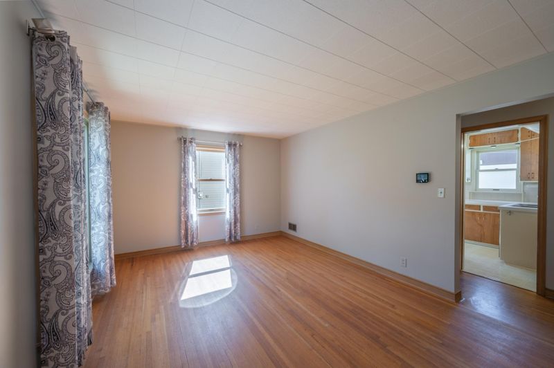 828 12th St NW, Rochester, MN 55901