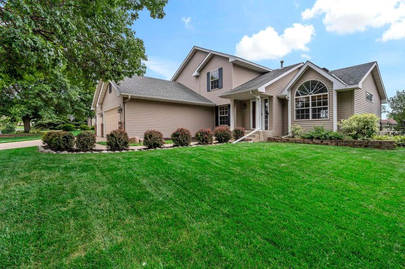 2182 Mathias Rd, Shakopee, MN 55379