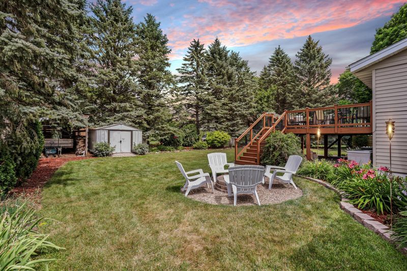 719 Birch Ln, Northfield, MN 55057