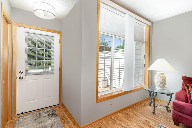 8740 Bechtel Ave, Inver Grove Heights, MN 55076