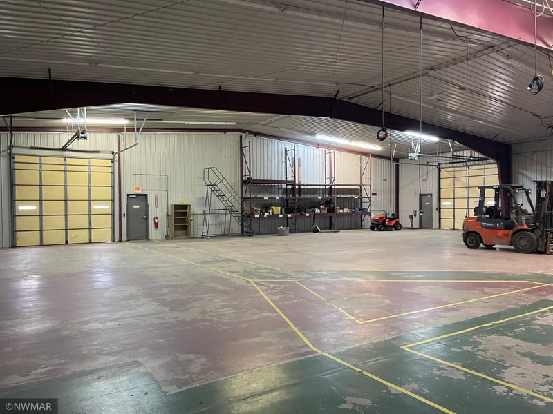 1194 Center St W, Roseau, MN 56751