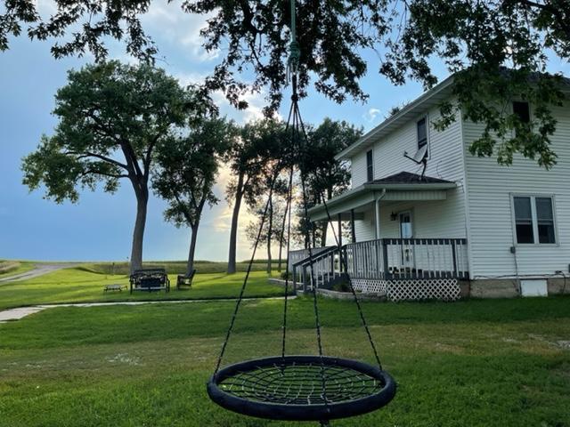 10256 530th Ave, Bricelyn, MN 56014