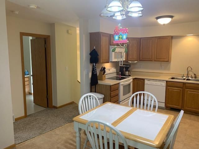 818 13th St W, Hastings, MN 55033