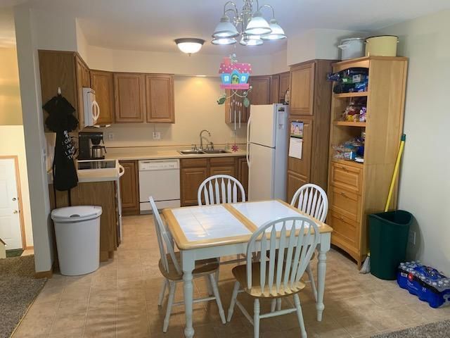 818 13th St W, Hastings, MN 55033