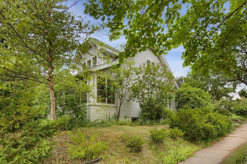 1403 Sherburne Ave, Saint Paul, MN 55104