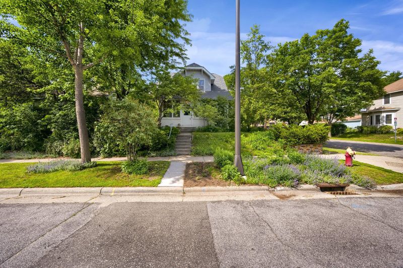 1403 Sherburne Ave, Saint Paul, MN 55104
