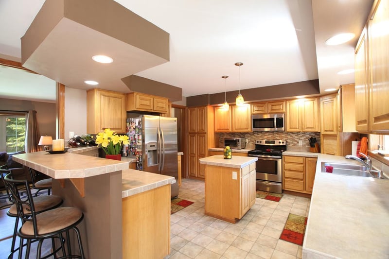 6544 Oak Dr, Gilbert, MN 55741