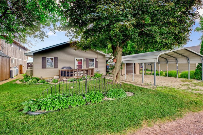 148 Dewey St, Welcome, MN 56181