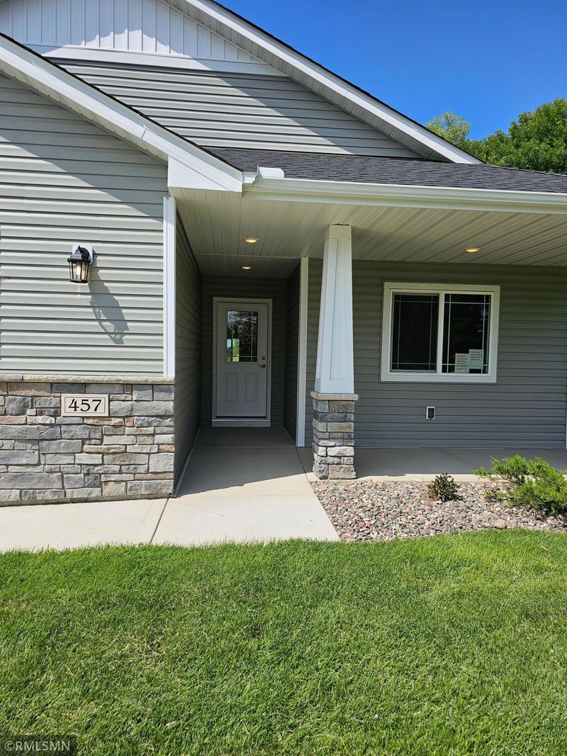 457 Garfield St, Anoka, MN 55303