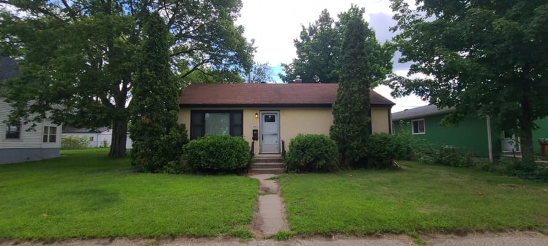 2017 21st St S, La Crosse, WI 54601