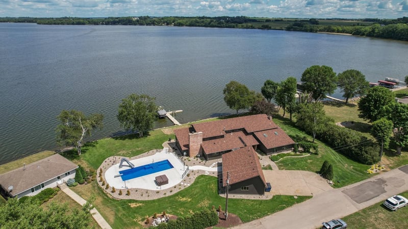 22635 Dodge Ct, Faribault, MN 55021