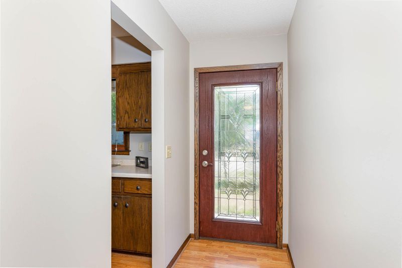 901 Redwell Ln, Apple Valley, MN 55124
