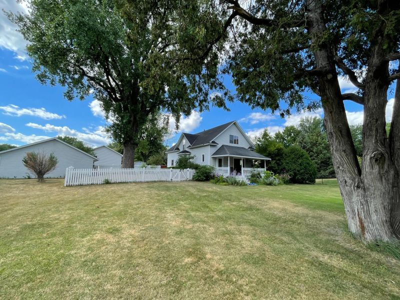 6272 Stillwater Blvd N, Oakdale, MN 55128