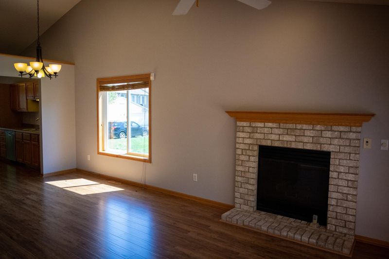1050 Primrose Ln, Waconia, MN 55387