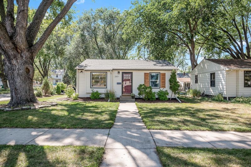 2601 York Ave N, Robbinsdale, MN 55422