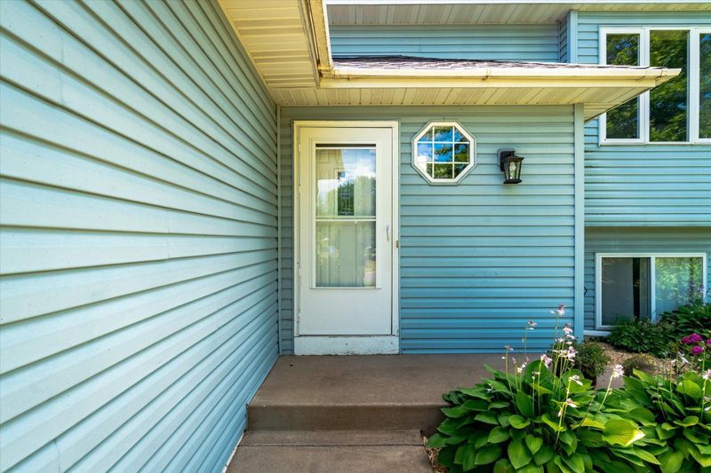 509 Horseshoe Ln, Braham, MN 55006