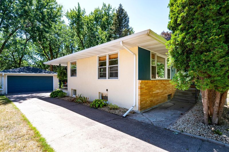 2130 Magnolia Ave E, Saint Paul, MN 55119