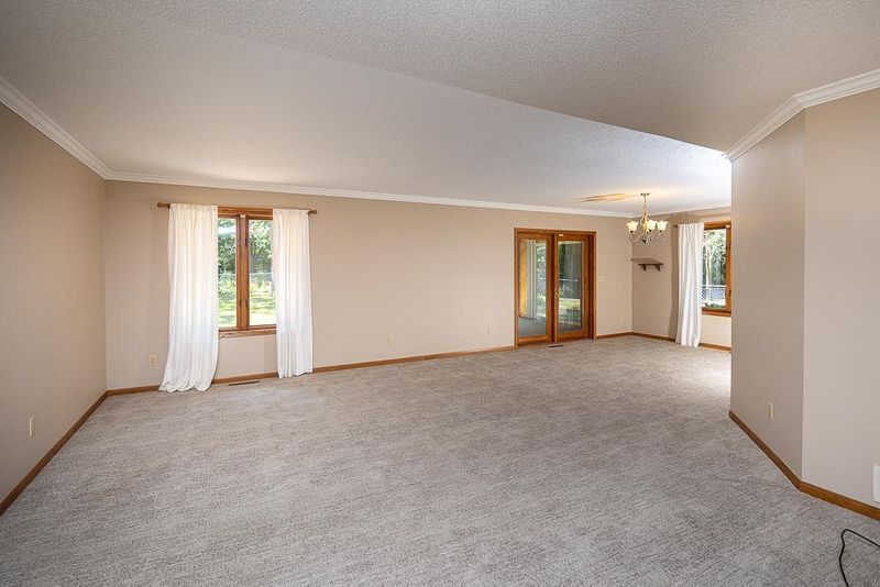 4870 White Bear Pw, White Bear Lake, MN 55110
