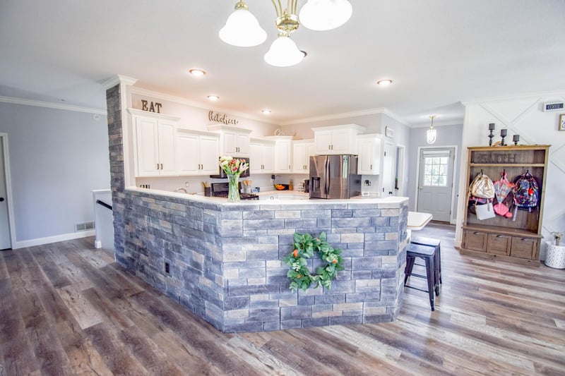 232 Poplar Ave, Lowry, MN 56349