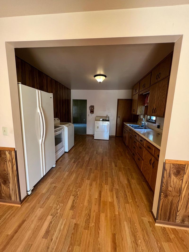 108 Somerville Ave, Morgan, MN 56266