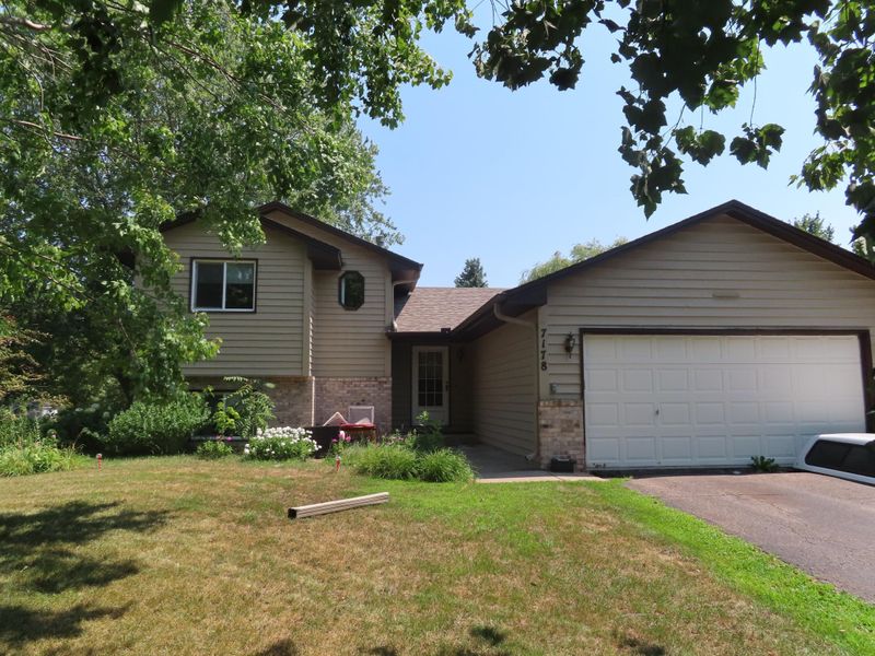7178 Gray Heron Dr, Lino Lakes, MN 55014