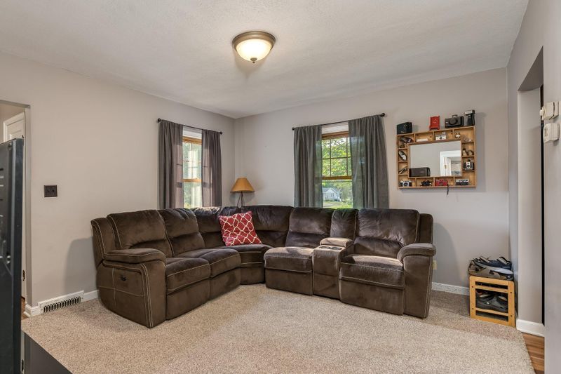 304 2nd Ave NW, New Prague, MN 56071