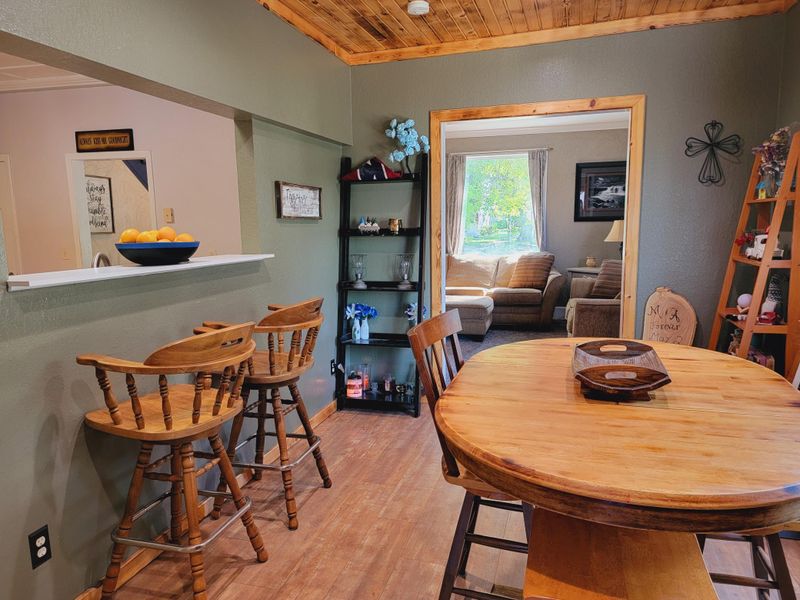 115 SW Prairie Ave, Hanley Falls, MN 56245