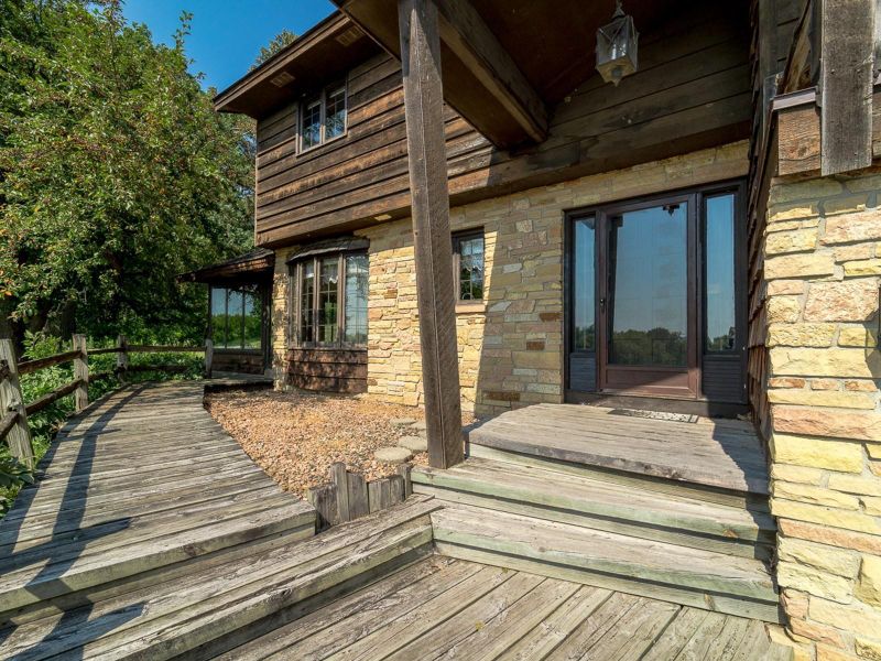 20520 Mushtown Rd, Prior Lake, MN 55372