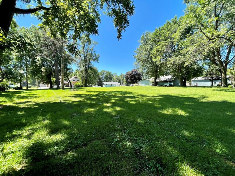 185 1st Ave, Round Lake, MN 56167