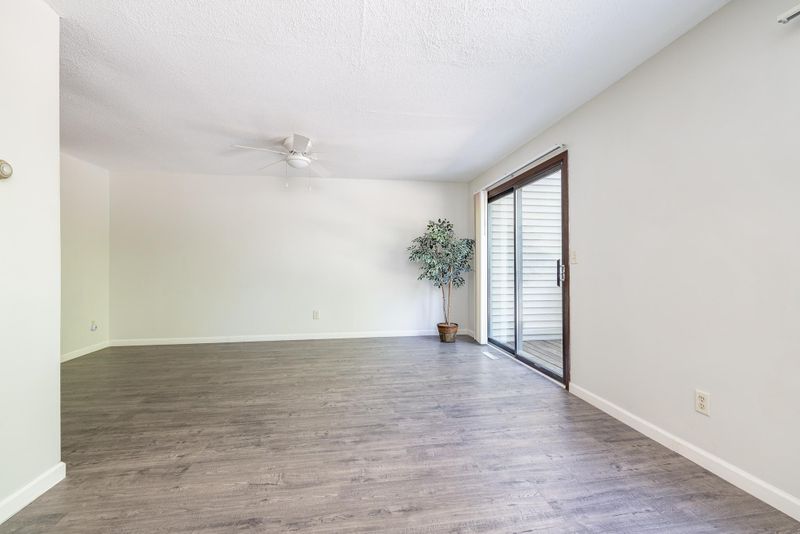 6278 Meadowlark Ln N, Maple Grove, MN 55369