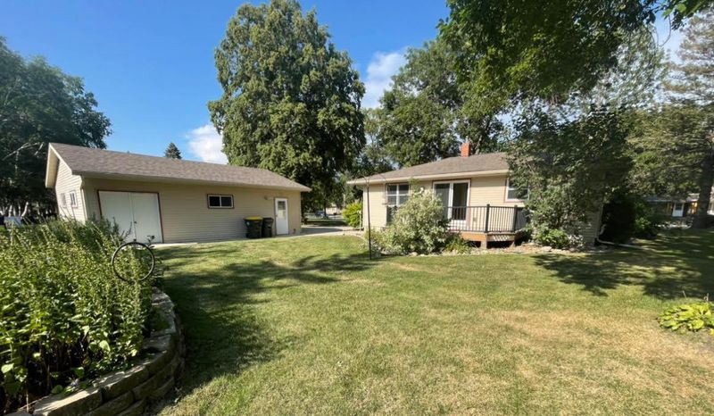 1220 17th St SW, Willmar, MN 56201
