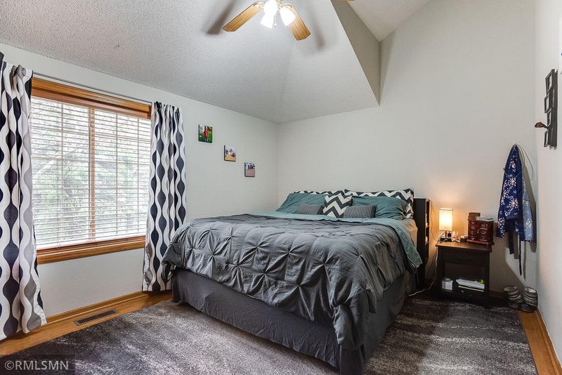 4687 Centerville Rd, Saint Paul, MN 55127