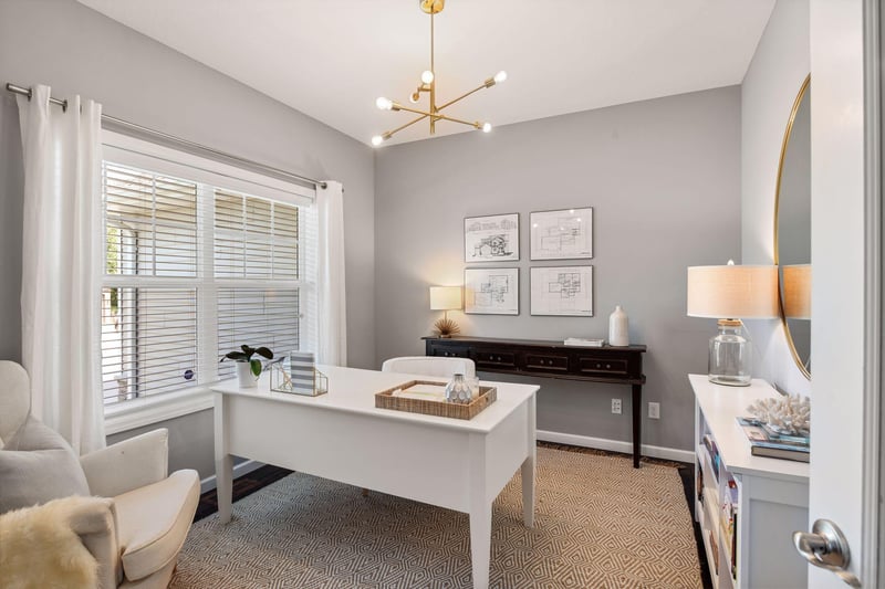1433 Vince Trl, Eagan, MN 55121