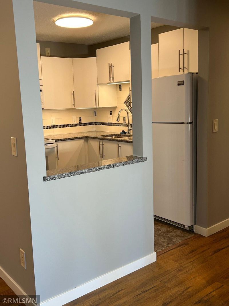 1855 Silver Bell Rd #222, Eagan, MN 55122