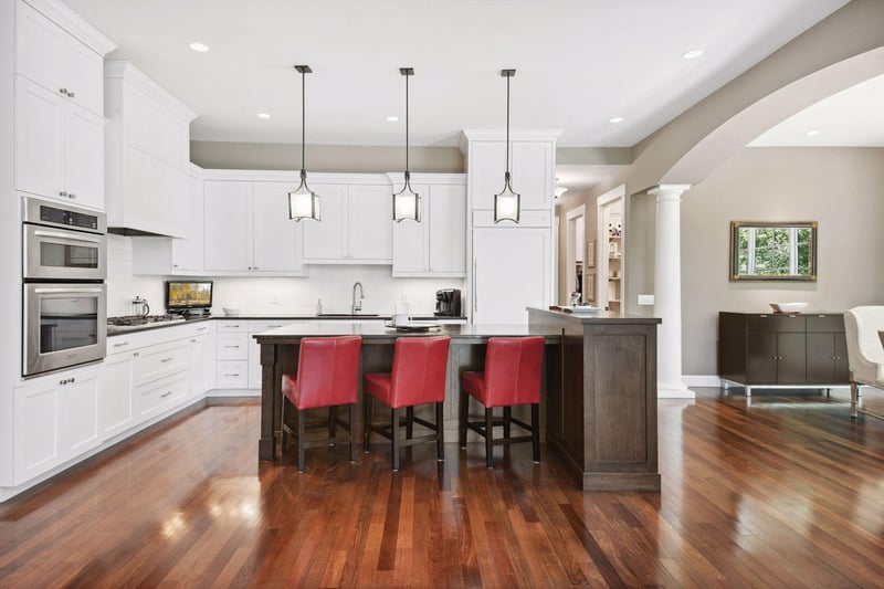 15924 Portico Dr, Minnetonka, MN 55391