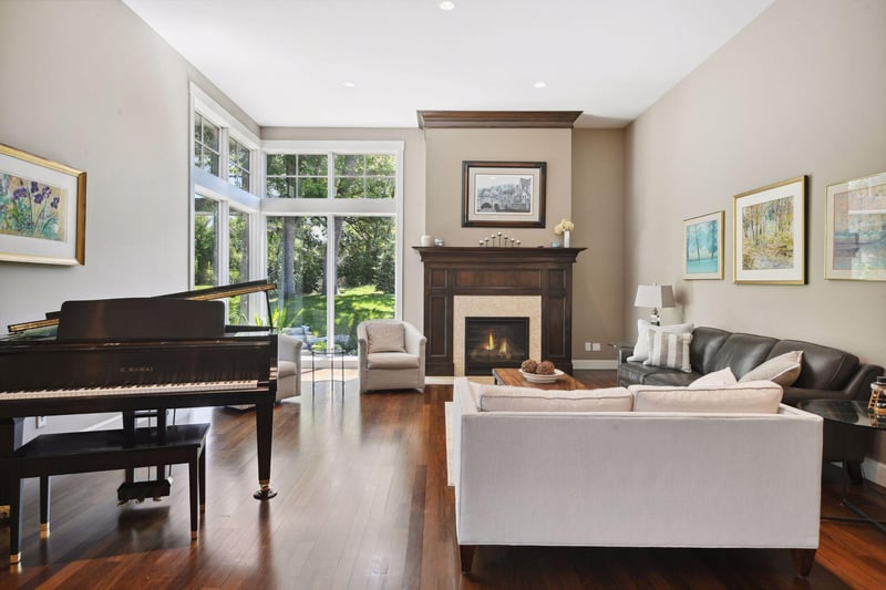 15924 Portico Dr, Minnetonka, MN 55391