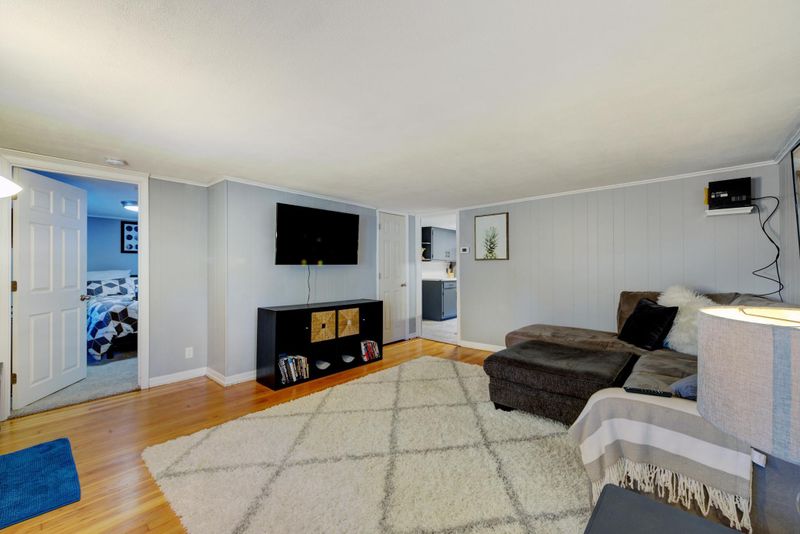 170 Arion St E, West Saint Paul, MN 55118