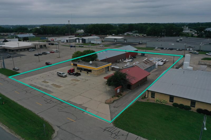 1405 Highway 12 E, Willmar, MN 56201