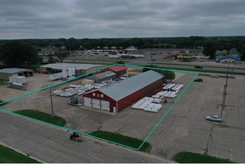 1405 Highway 12 E, Willmar, MN 56201