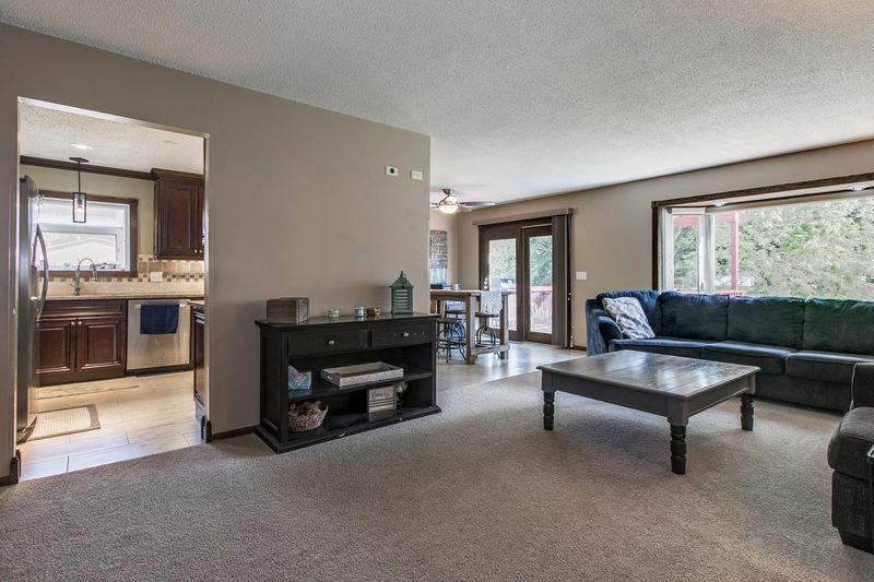 13700 James Avenue S, Burnsville, MN 55337