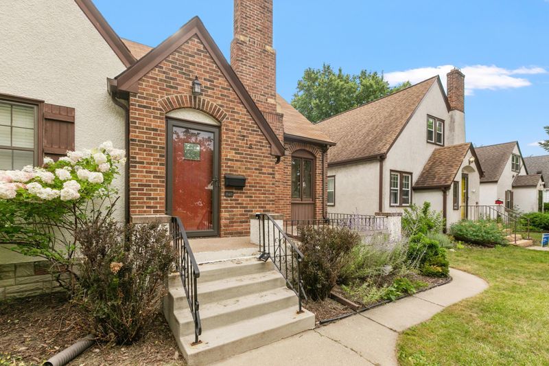 2715 Benjamin St NE, Minneapolis, MN 55418