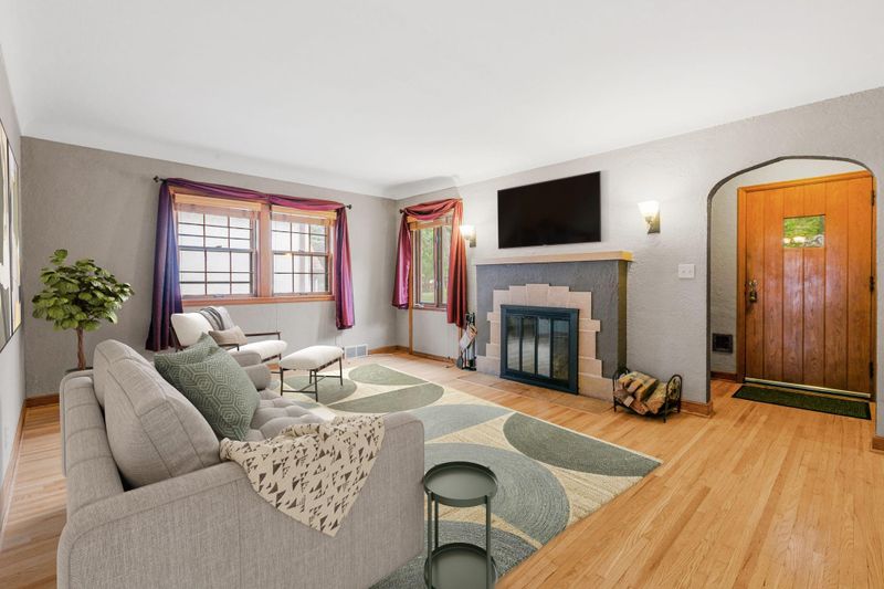 2715 Benjamin St NE, Minneapolis, MN 55418