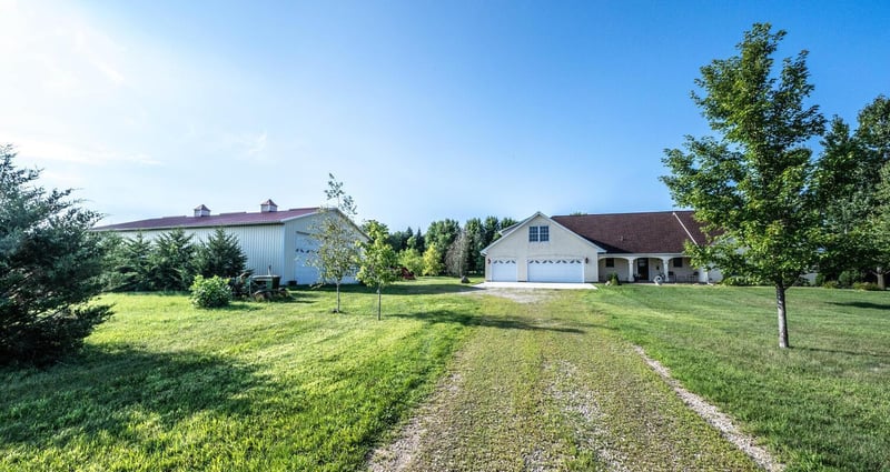 4660 240th St E, Hampton, MN 55031