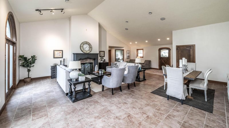 4660 240th St E, Hampton, MN 55031