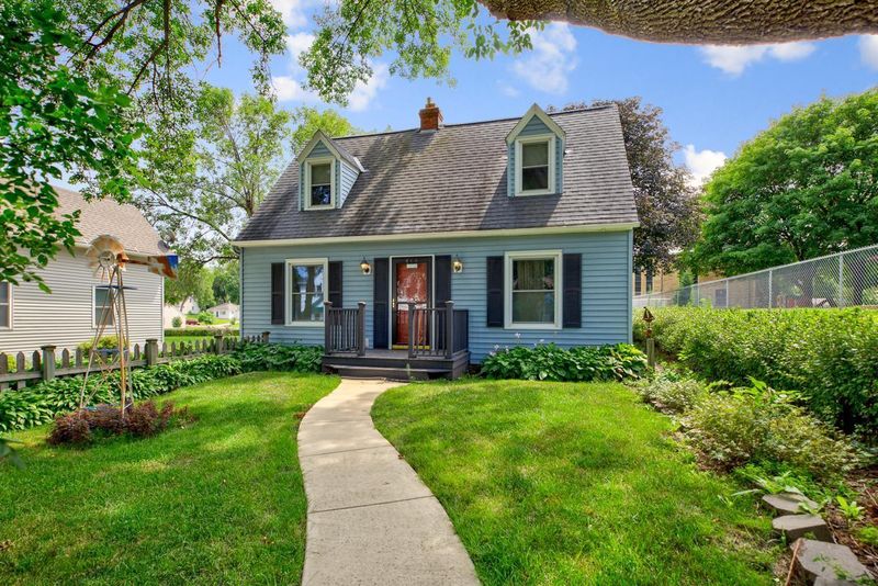 910 3rd Ave S, Saint James, MN 56081