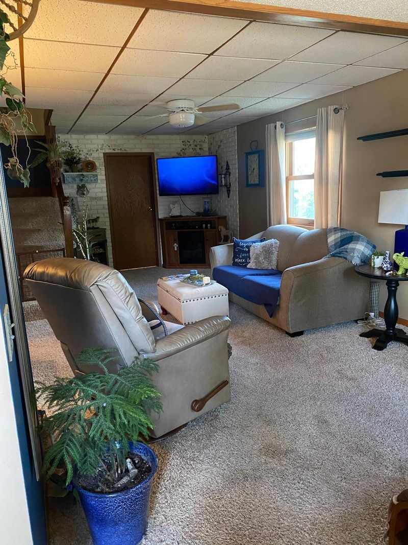 607 E 3rd St, Redwood Falls, MN 56283
