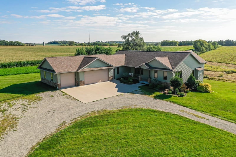 53806 State Highway 57, West Concord, MN 55985
